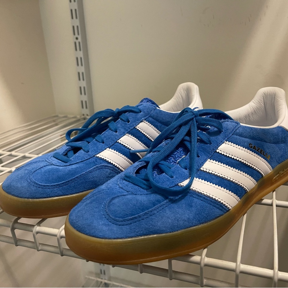 blue bird gazelles adidas! NWT